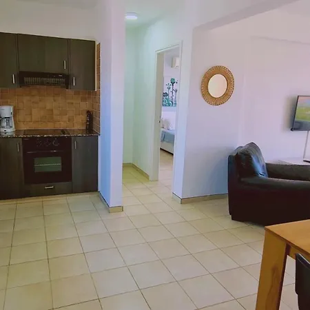 Nissi 3 Privileges Appartement *
