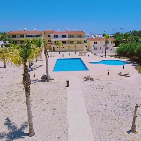 Nissi 3 Privileges Appartement *