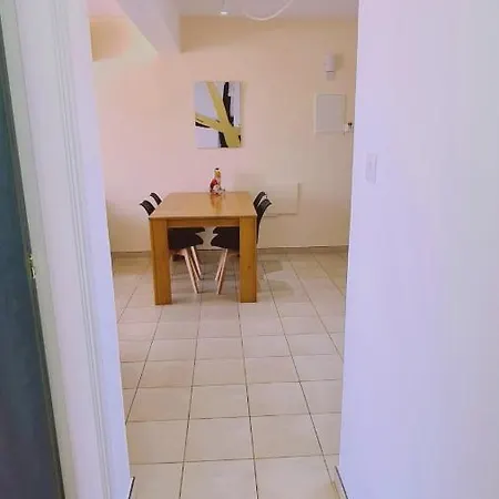 Nissi 3 Privileges Appartement *